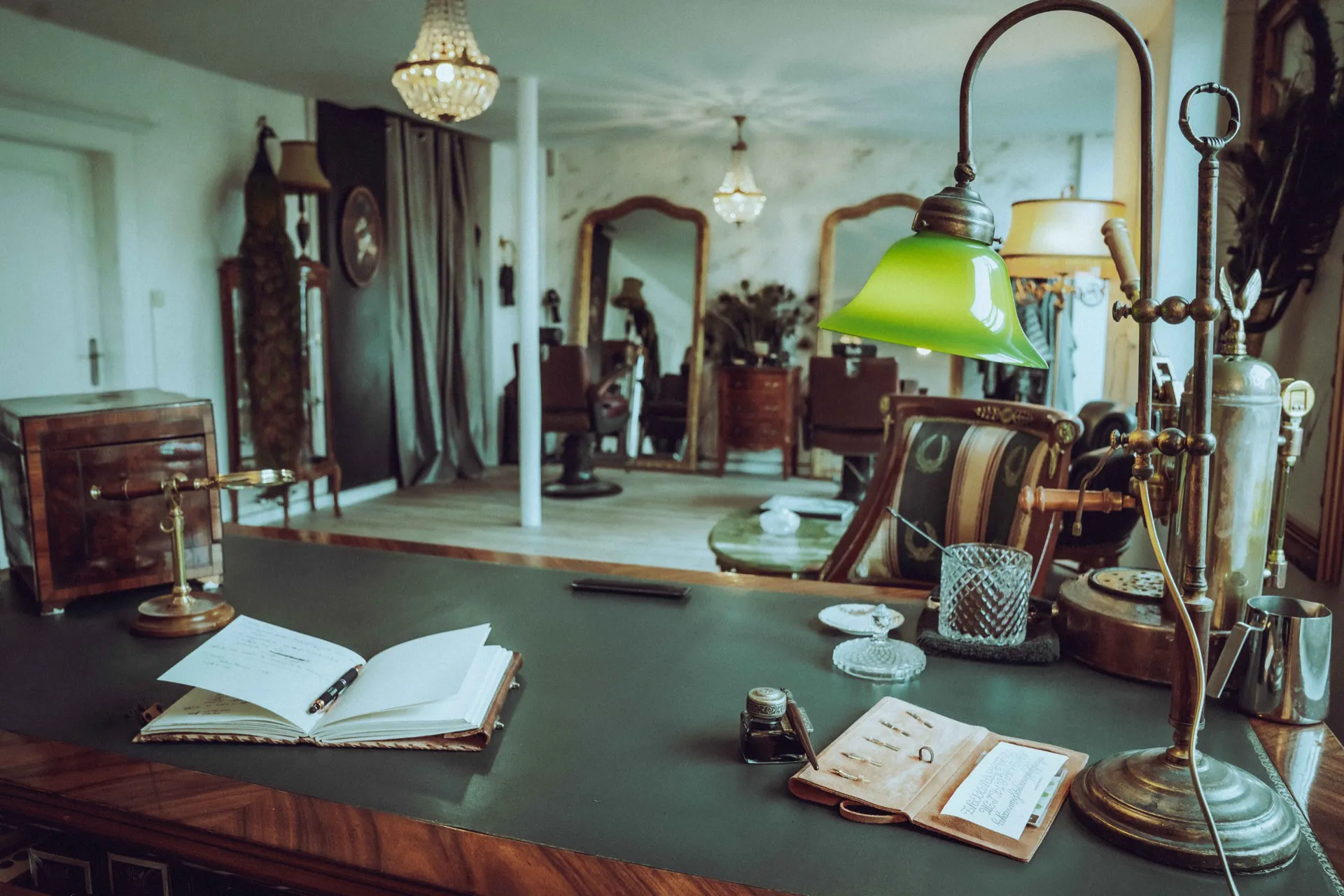 Bureau d'accueil — salon Bazaar Barber Colmar